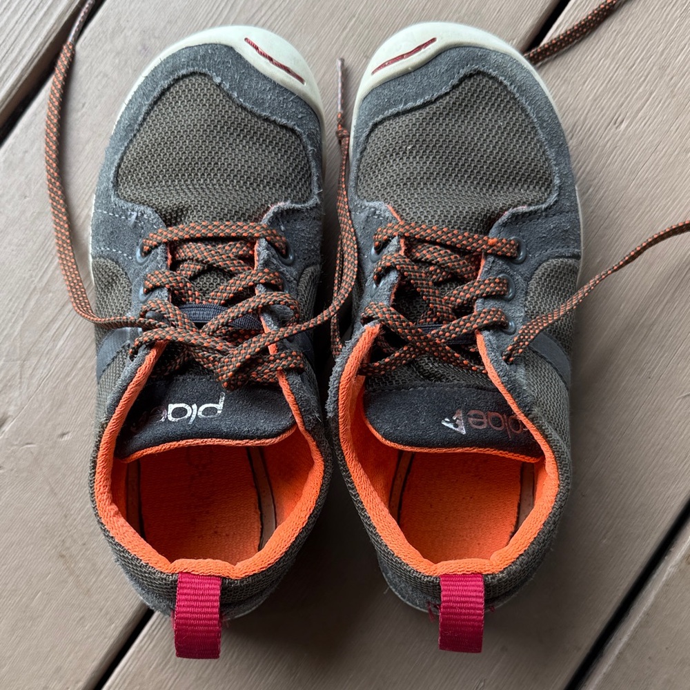 PLAE Kids Sneakers - Charcoal and Tangerine